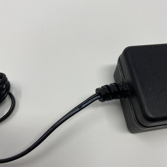 12V AC Adapter For ARRIS SURFboard SB8200 Cable Modem Power Supply Charger - Picture 3 of 7